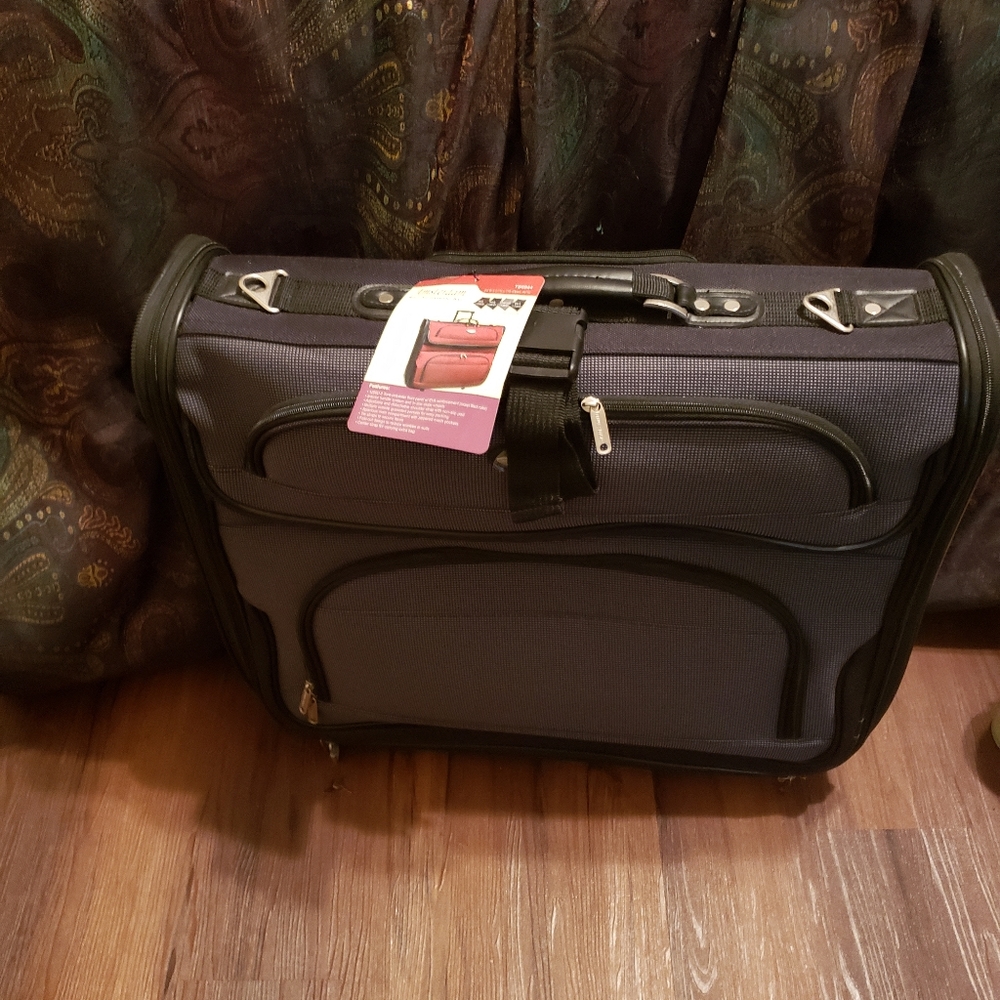 Amsterdam Rolling Garment Bag